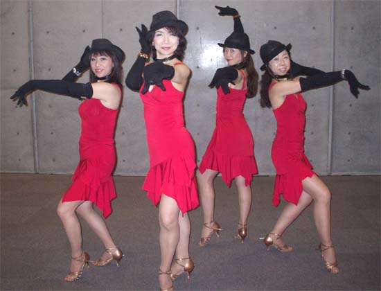 ＪＫＳ　サルサ　４月１９日　ＱＵＥＥＮ'０９　カラオケの県大会で踊りました 